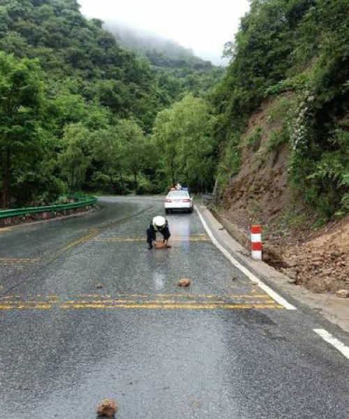 宝鸡暴雨预警，实时天气数据及影响分析